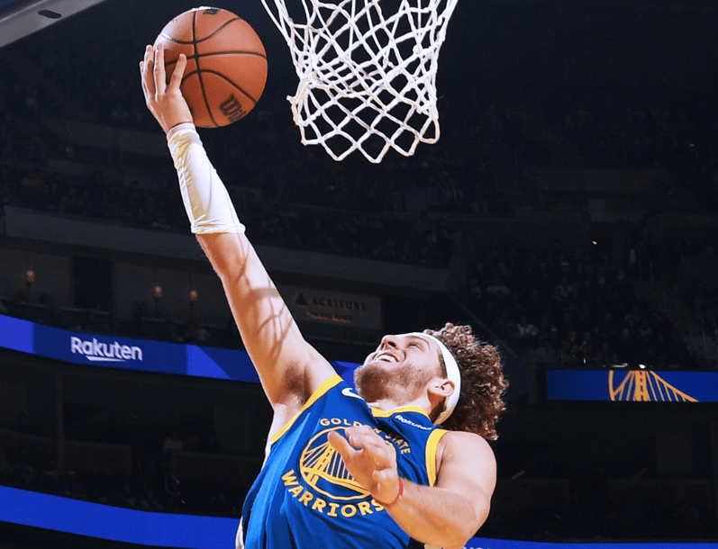 包含巴特勒连续十二场比赛得分超过败北，C9挑战极限！的词条